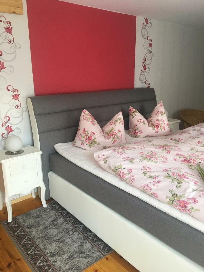 Ferienwohnung Guerth Kleinhennersdorf Extérieur photo